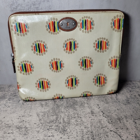 Fossil Key-Per Cosmetic Case Clutch Bag Coated Canvas Rainbow Print Tablet iPad - Picture 1 of 3